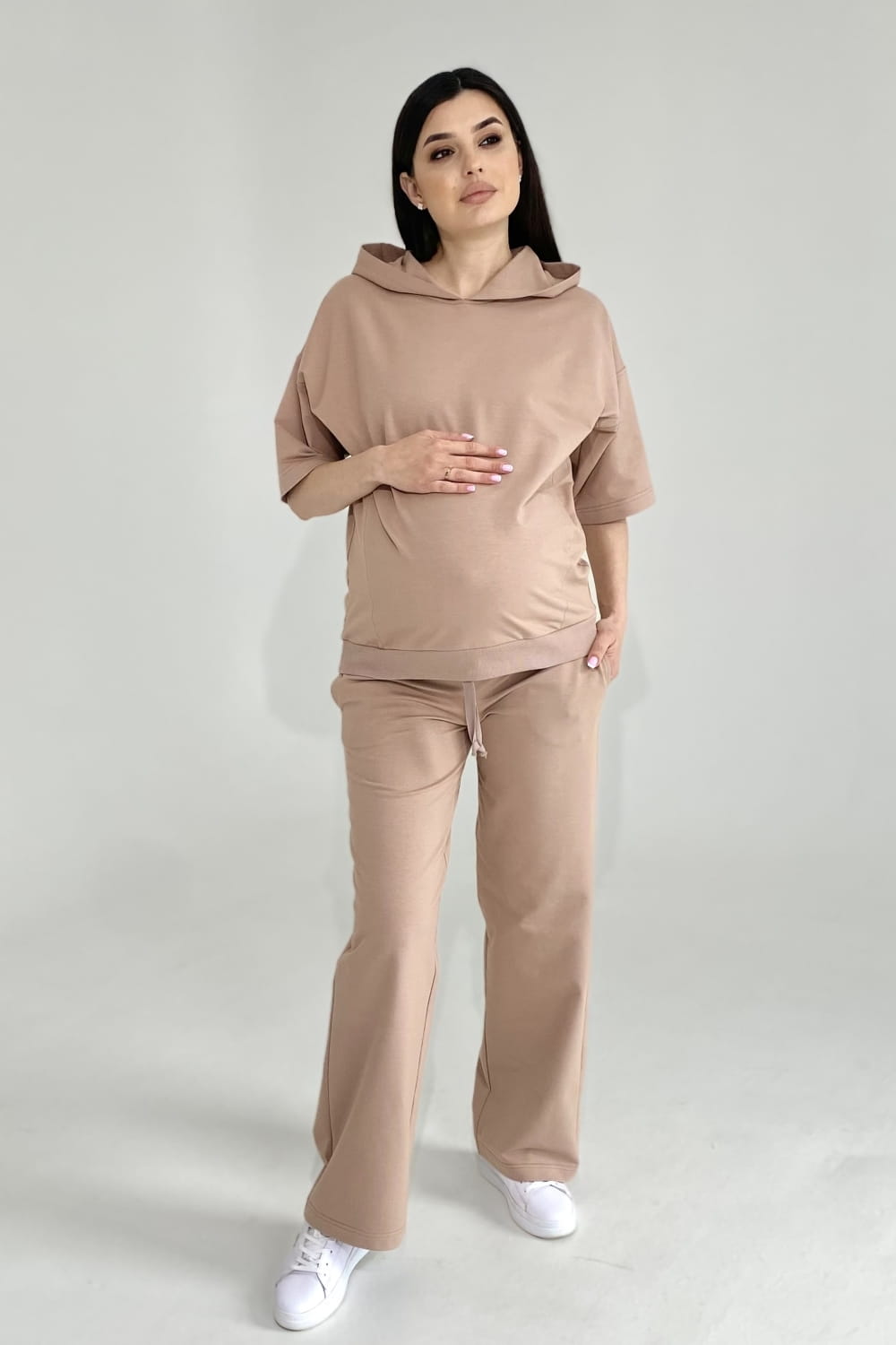 komfort mamma sett i beige for graviditet og amming