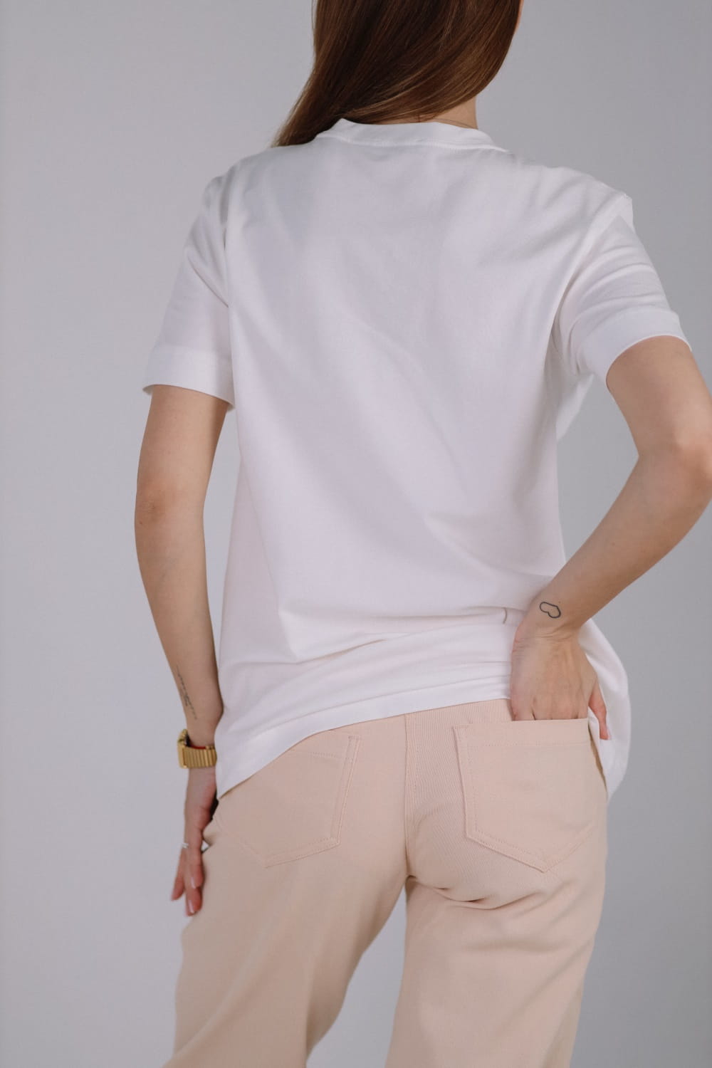 gravidjeans i lys beige for gravide