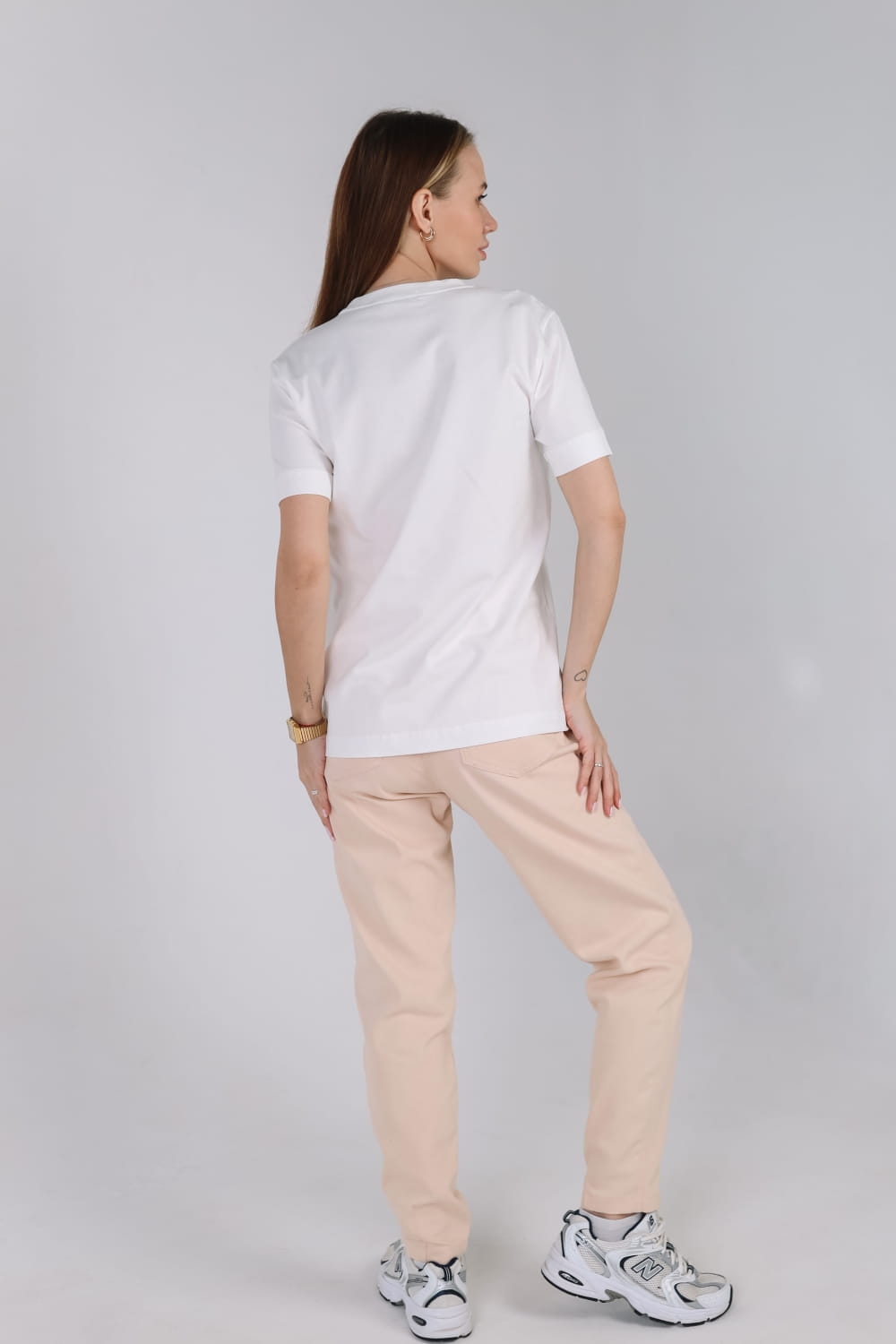 gravidjeans i lys beige for gravide