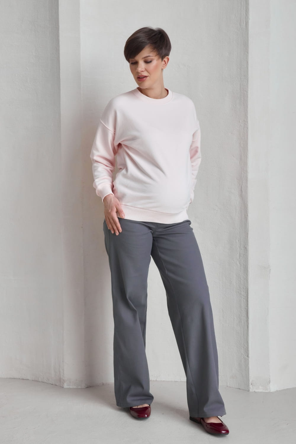 gravidjeans i grå for gravide
