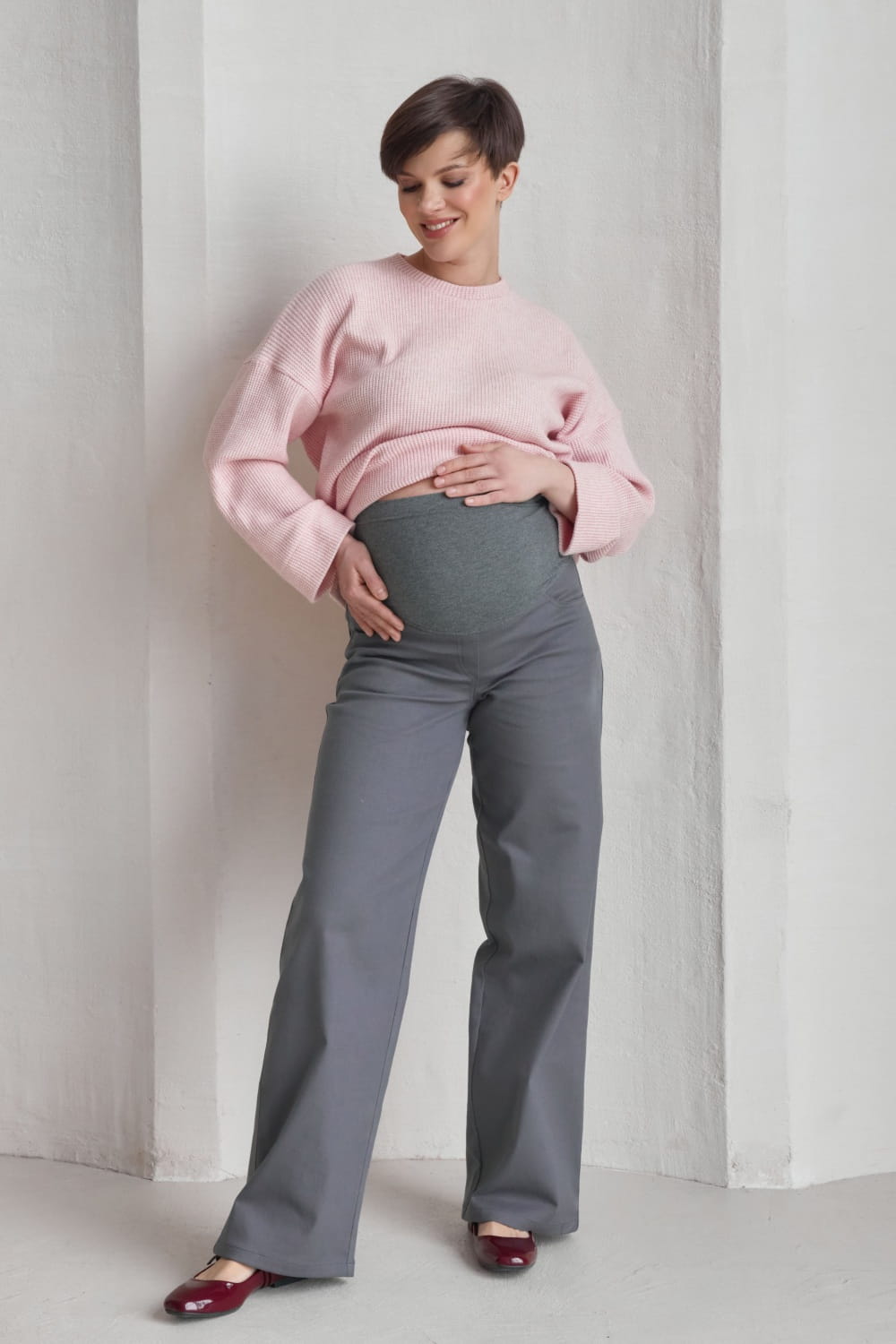 gravidjeans i grå for gravide